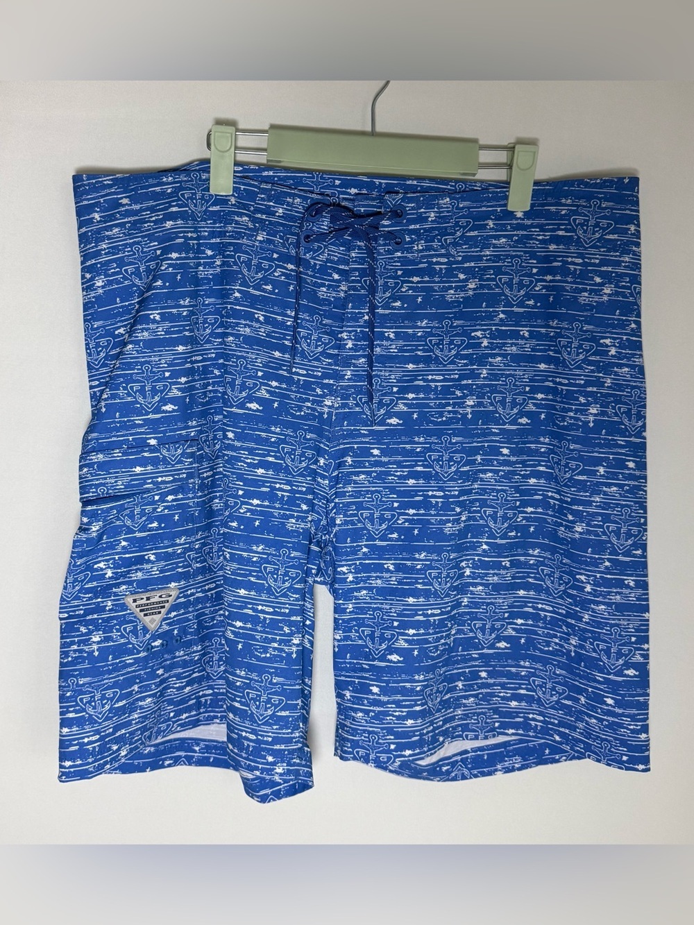 Columbia PFG board shorts • Men’s size 38